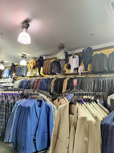 Justin's Fine Menswear Gallery - United States