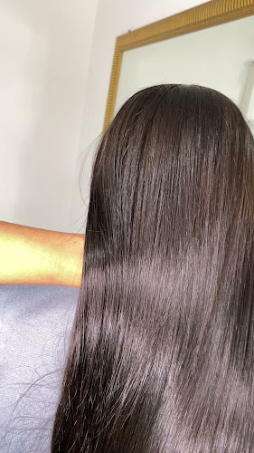 Espaço Simone Duraczinski _ Cabeleireira & Terapeuta Capilar e Designer de sobrancelhas - Salão de Beleza