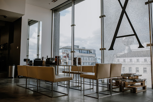 Salon Fryzjerski Maciej Maniewski Warszawa Vitkac