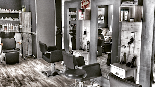 Photo n°6 de Style & Tendances Salon De Coiffure à Chancelade (Salon de tatouage et piercing)