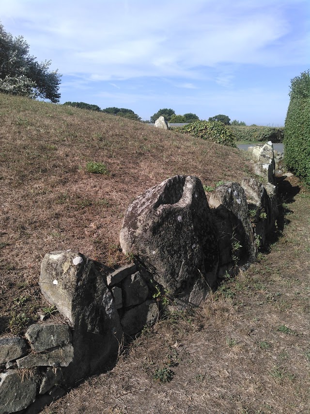 Dehus Dolmen