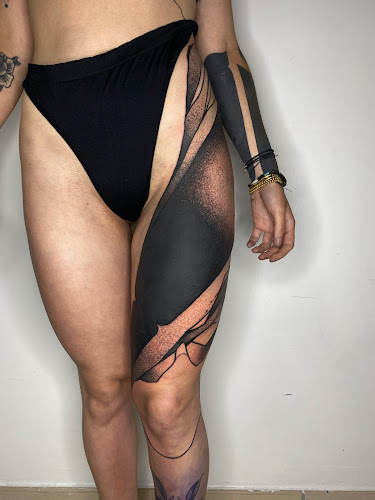 WACKY WAVE TATTOO - Tatoueur