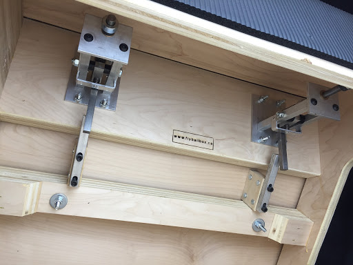 Jarvis Flyball Box - Thumbnail