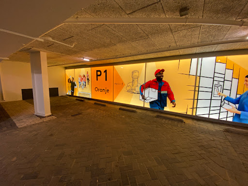 City Plaza parking - Thumbnail