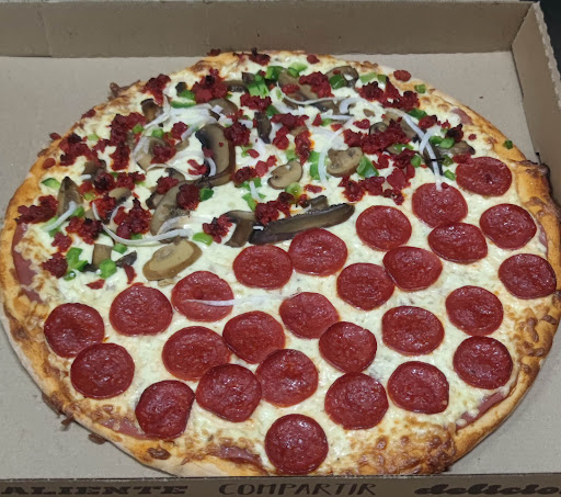 Guayaco's pizza - Thumbnail