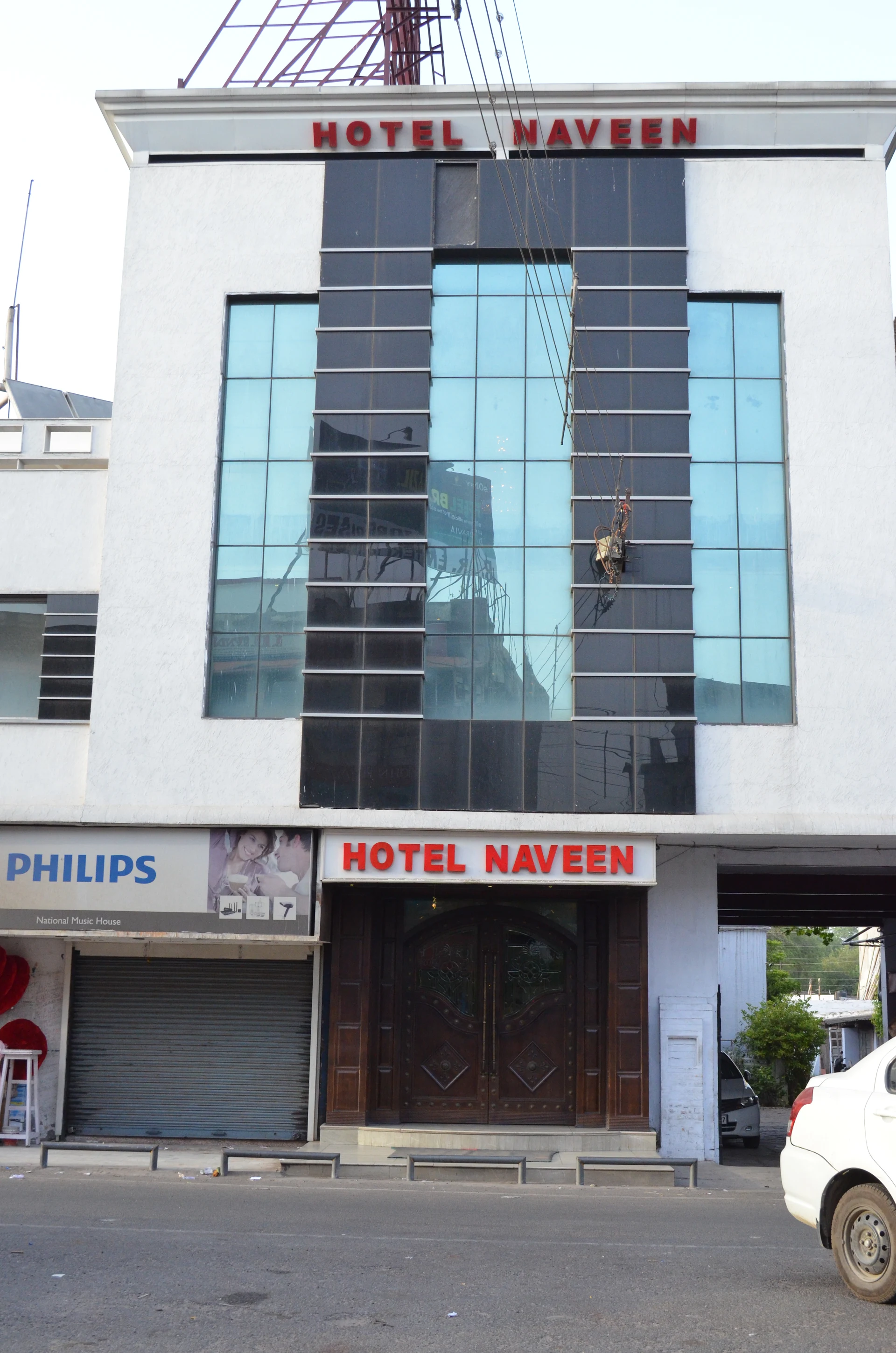 Hotel Naveen Deluxe