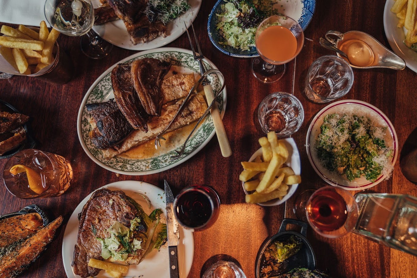 Indulge in a delectable journey through Canary Wharf's top-notch steak restaurants. From succulent cuts to elegant ambiance, experience the best dining options that this iconic London district has to offer.