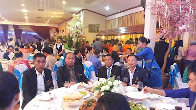 Photos of ຮ້ານອາຫານເຮືອແພ ສະຜ່າຍ