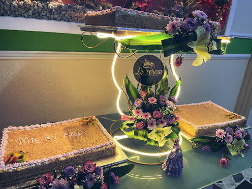 Pastelerías La Cereza