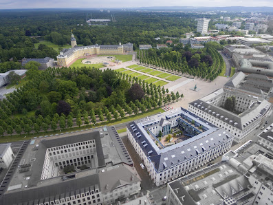 Carl Benz School of Engineering Schloßpl. 19, 76131 Karlsruhe
