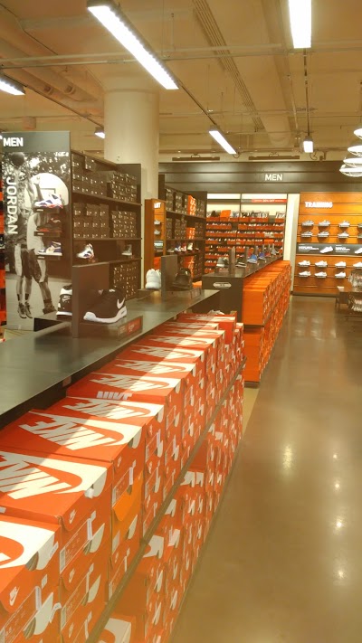 Nike Community Store