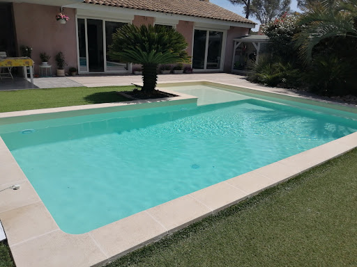 Photo de Sud piscine polyester à Saint-Raphaël (83700;83530)