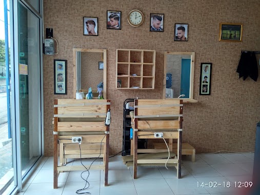 Guanteng Barbershop, Author: Persigar Garut