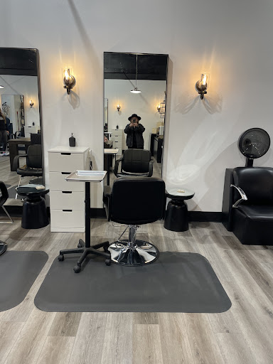 ManebyTrenda - Visual