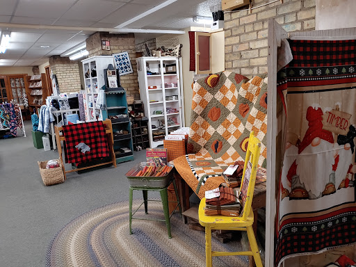 Bay Window Quilt Shop - Thumbnail