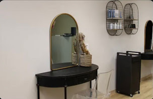 Photo n°3 de O comptoir, Mesdames à Lieuran-lès-Béziers (Salon de coiffure)