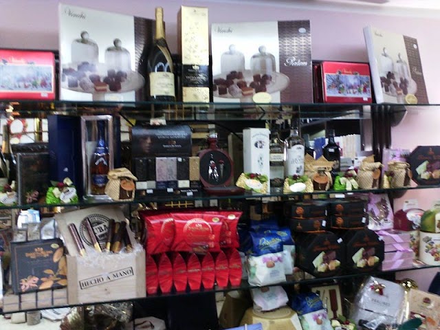 Enoteca Wine Bar Cafè Maxis