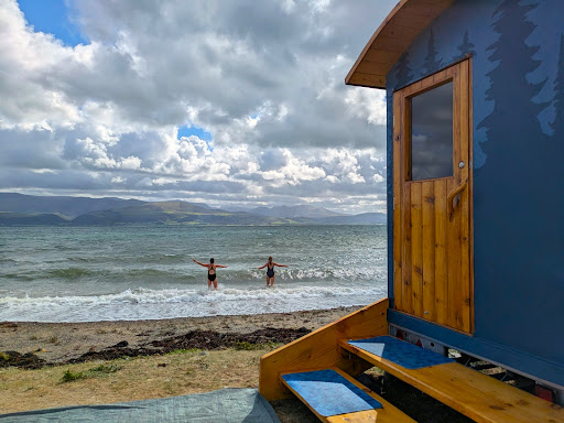 Cedar Hut Sauna - Cwt Sawna Cedr