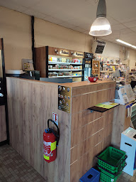 Photo n°7 de Epicerie chez Bruno et Sylvie à Nouic (Épicerie)