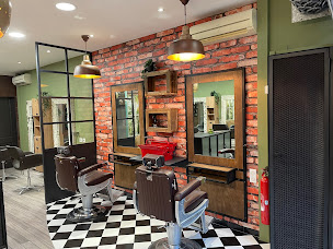 Photo n°2 de FRIZZ STYL à Pont-de-Vaux (Salon de coiffure)