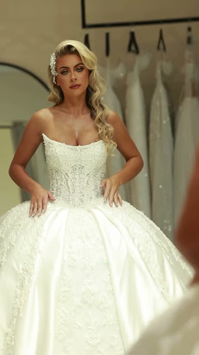 Reviews of Amore Bridal in London - Shopping mall