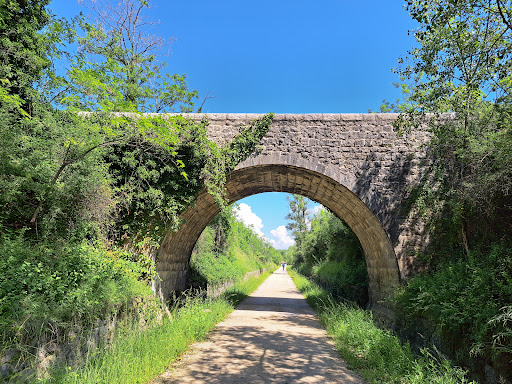 Photo de Camping les Chênes Verts à Vogüé (07200)