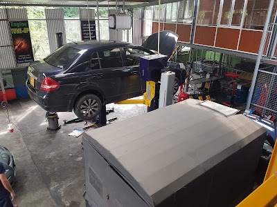 Photos of AutoMart Service Station & Cleaning Park