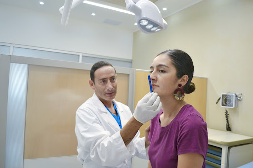 Dr. Francisco Mendiola , Armonía Facial y Corporal, Medicina del Dolor, Cirugía