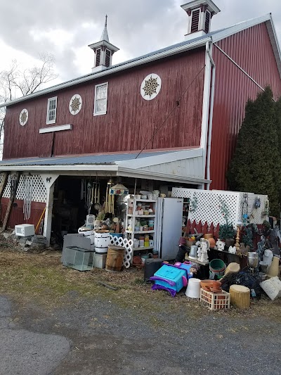 Lizzie"s Junk Barn