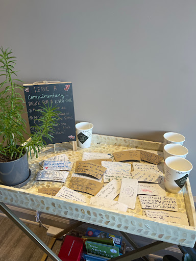Complimentary Cafe - Visual