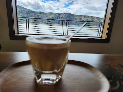 Confluence Cafe - Visual