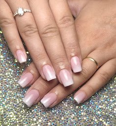 Photo n°24 de Sublim'nails by Tiffany à Hyères (Salon de manucure)
