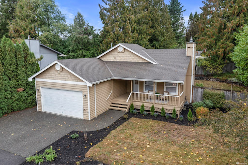 Beth Traverso Real Estate Group, Keller Williams Eastside - Thumbnail