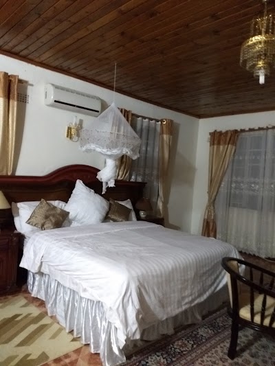 Photos of Titanic Lodge