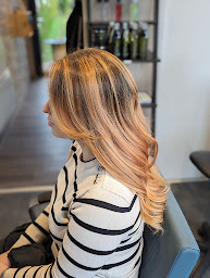 Photo n°10 de Layloue Coiffure à Belleville-sur-Meuse (Salon de coiffure)