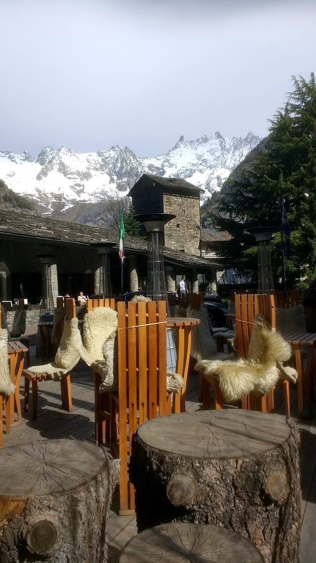 Club Haus 80's Courmayeur Mont Blanc