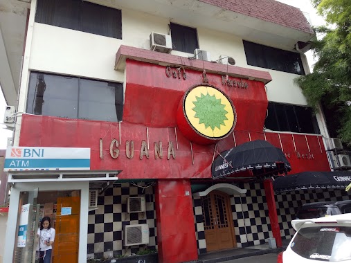 Iguana Cafe & Karaoke Dangdut, Author: pohon bumi