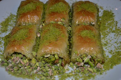Photos of &Uuml;st&uuml;nel Baklava