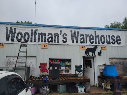 Woolfman's Warehouse - Visual