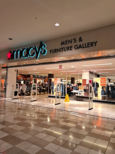 Macy's Men - Visual