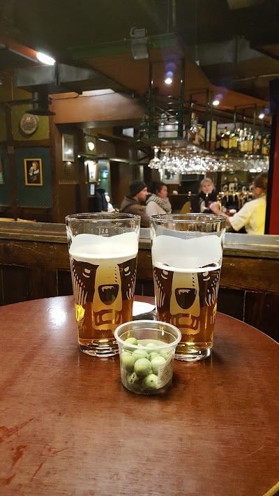 bar