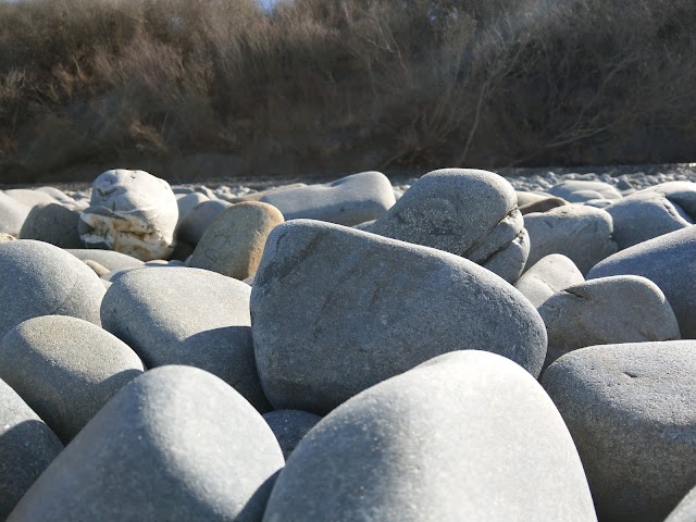Cei Bach Beach