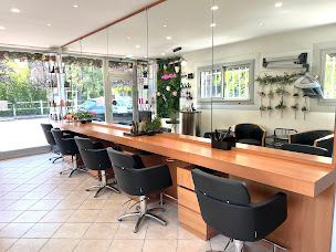 Photo n°2 de Le 22 Coiffure à Marly-le-Roi (Salon de coiffure)