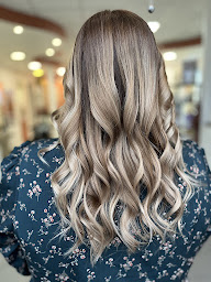 Photo n°9 de Juste une évidence à Champier (Salon de coiffure)