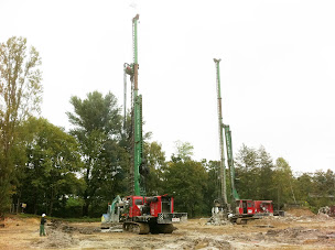 Photo n°1 de Pieux Ouest à Notre-Dame-d'Oé (Constructeur de structures en béton)