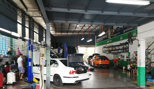 Castrol Auto Service Workshop - Happy Motors