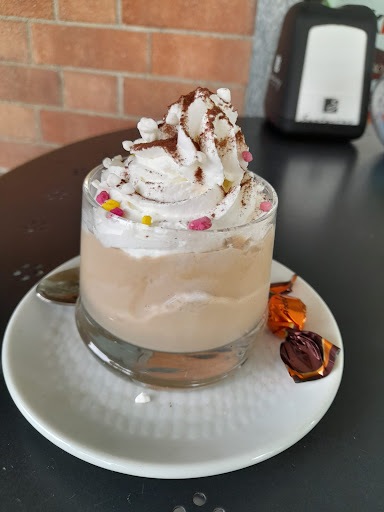 CroisSantorino Coffee Break - Thumbnail