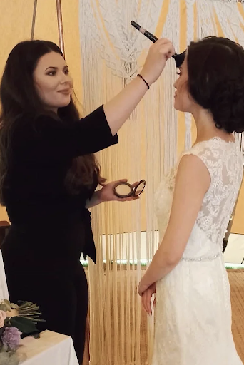 Zoe Philippa Hair and Makeup Artist