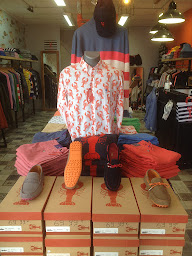 Photo n°2 de La 5ème Homme Quiberon à Quiberon (Magasin de vêtements grandes tailles)