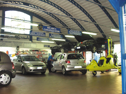Autotecnica 95 Officina Gommista Parcheggio